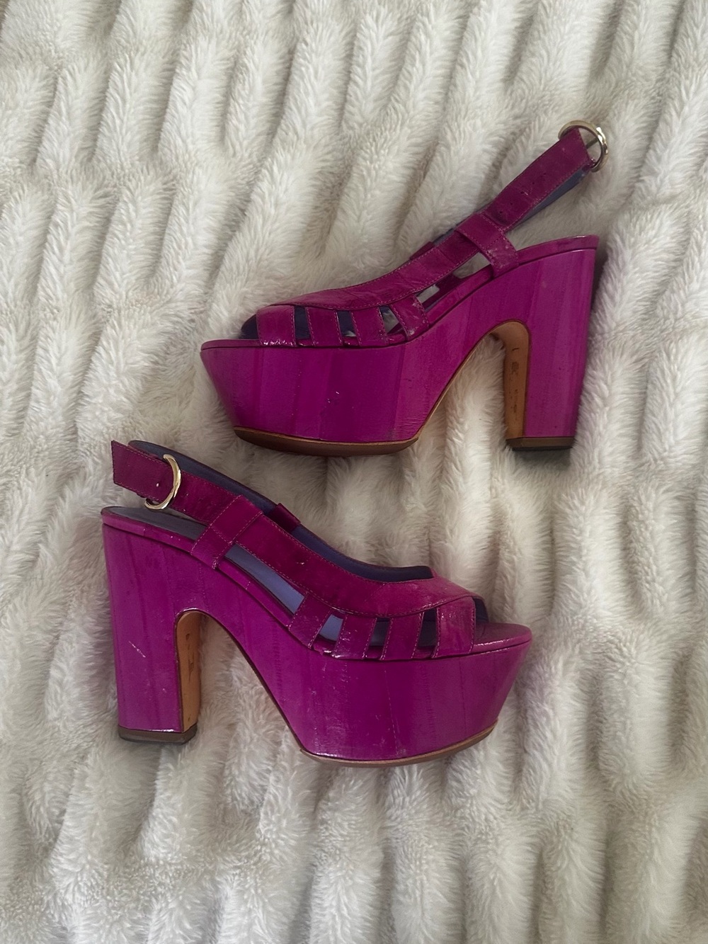 Sergio Rossi Fuchsia Patent Platform Heeled Sandals - Women - Picture 4 of 4